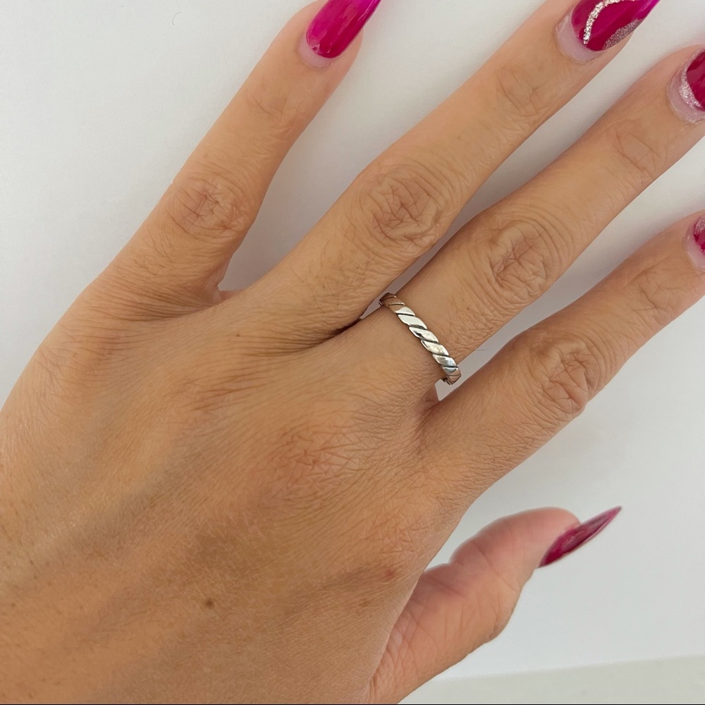 Sterling silver striped band ring, silver band ring, band ring, dainty ring